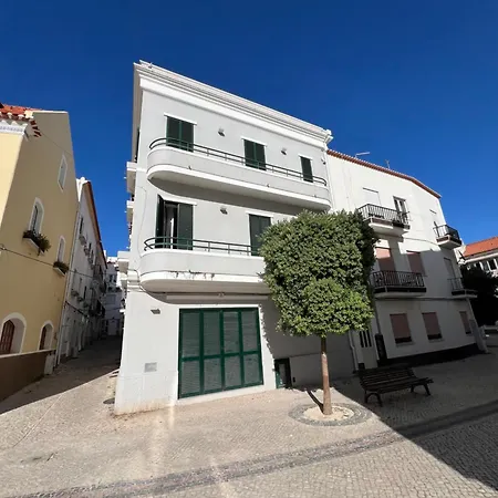 Casa Do Largo * ナザレ