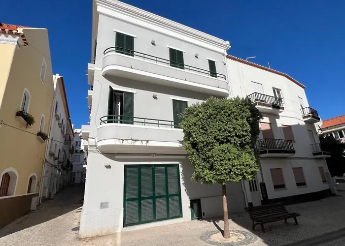 Casa Do Largo * Nazaré